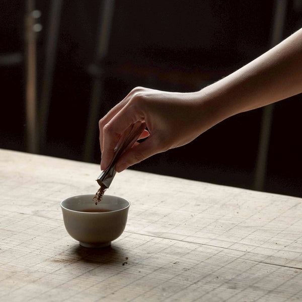 OOLLTEA – Yama Ajisai Blend｜甘茶ブレンド三年番茶スティック 6本入り